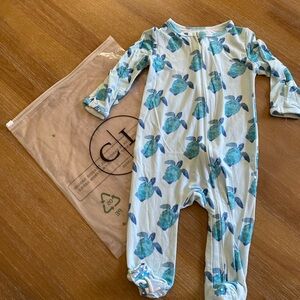 Caden Lane Tropical Turtles Zipper Footie NWT